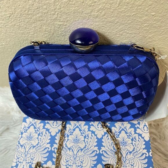 Urban Expressions Blue Woven Clutch Handbag with Gold Chain Strap - Picture 3 of 14